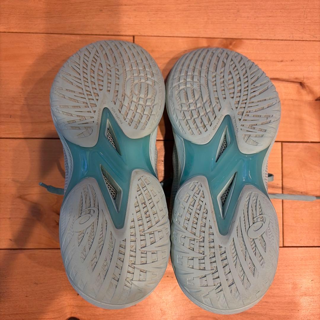 ASICS バスケットボールシューズ ライトブルー