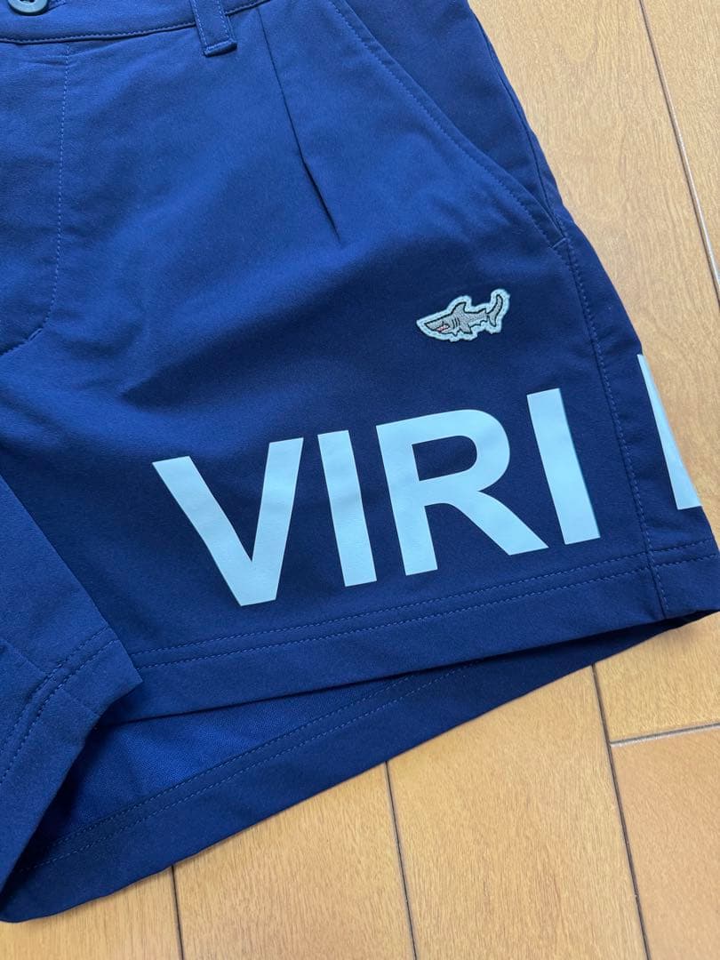 ネイビー VIRI-DARI DESERTAロゴ ショートパンツ