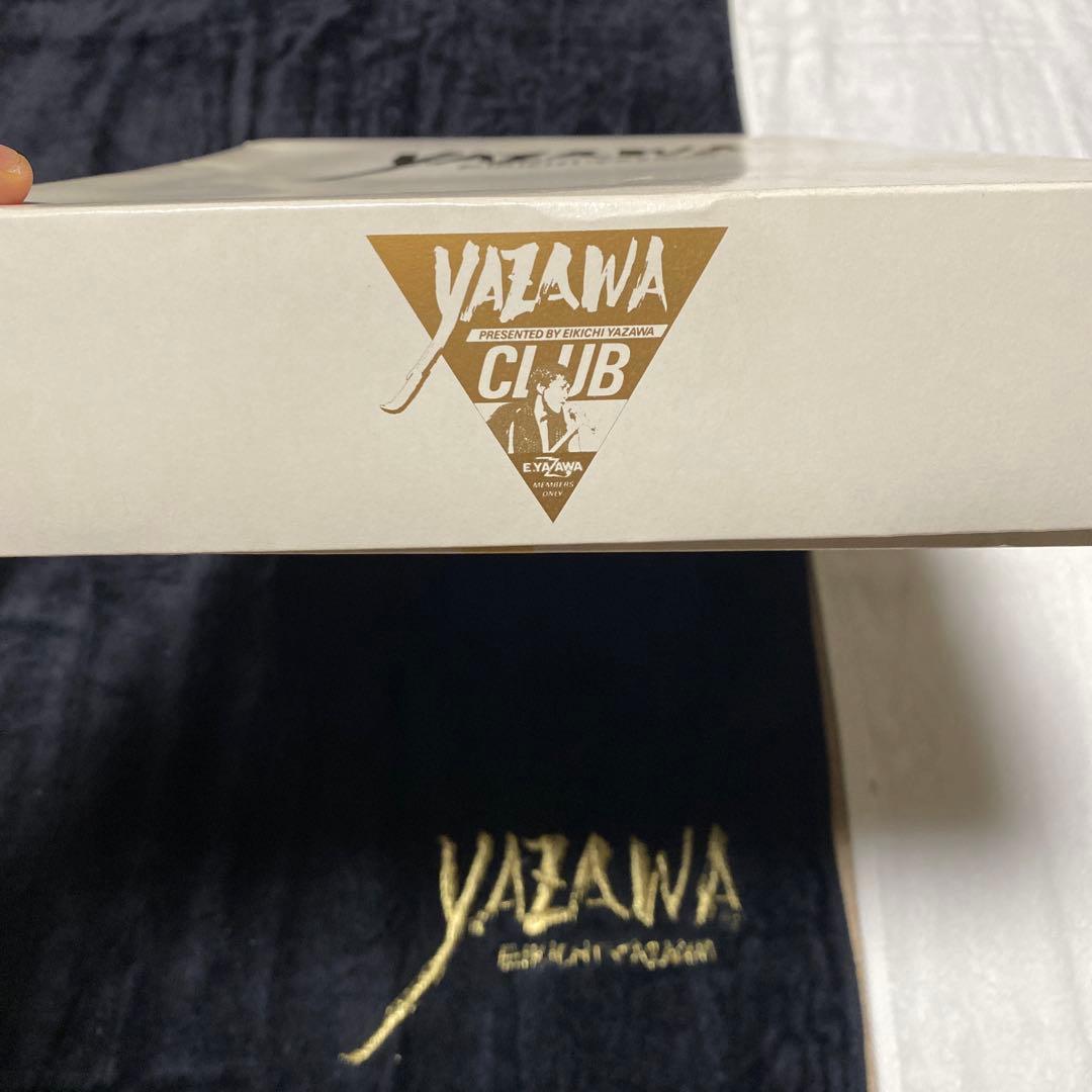希少yazawa刺繍フデロゴスポーツタオルブラック、ゴールド/ホワイト、シルバー