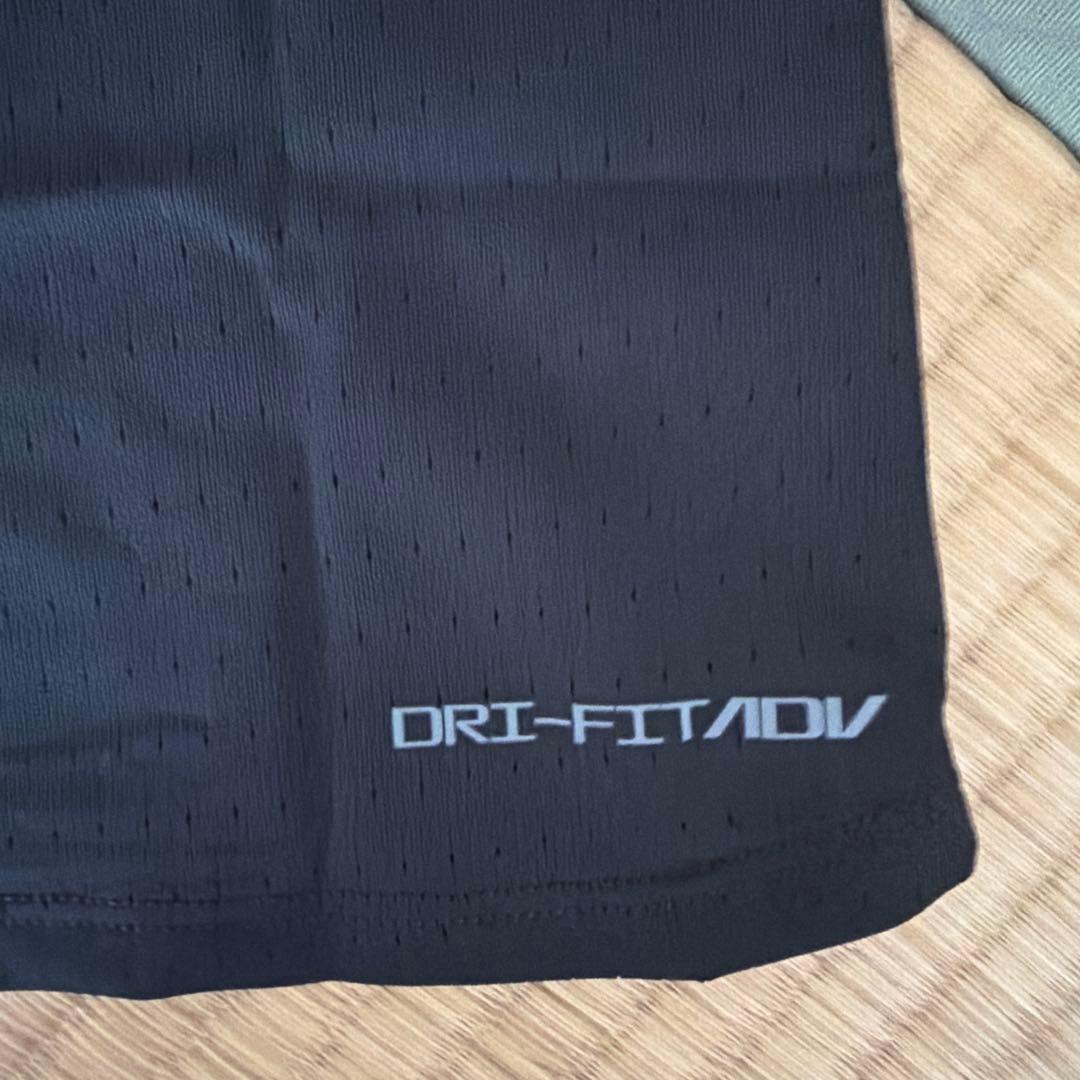 NIKE ADV エアロスイフト シングレット FN4232-010