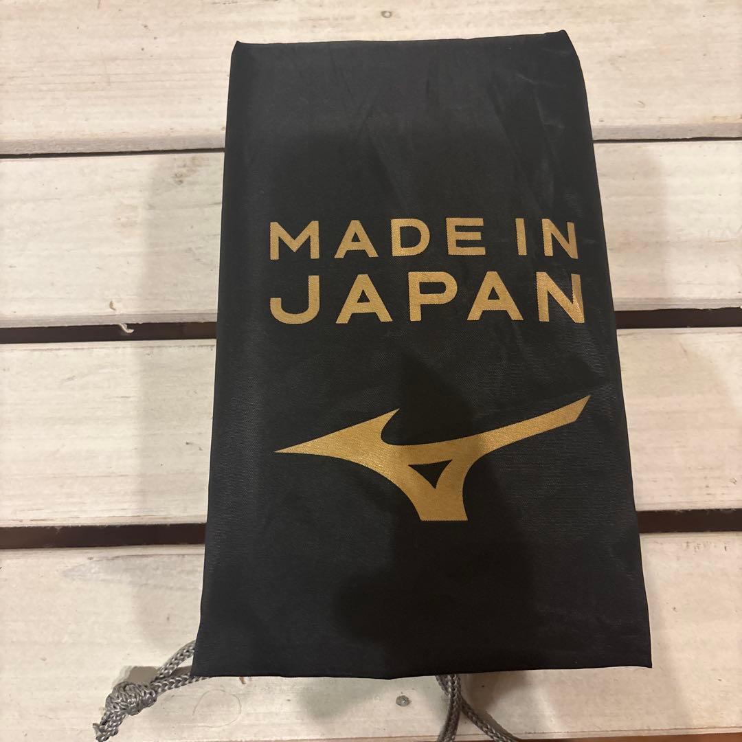 サッカースパイクモレリアネオ3シャイニング