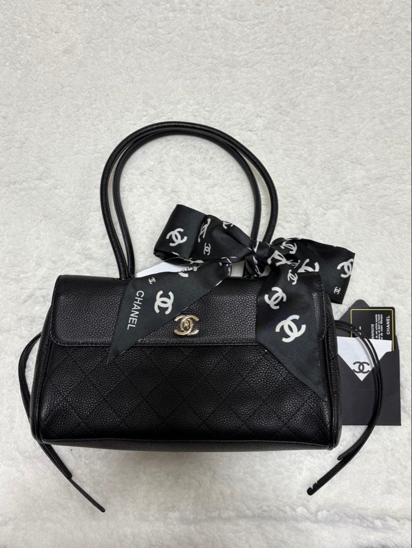 CHANEL 新作ノベルティショルダーバッグ
