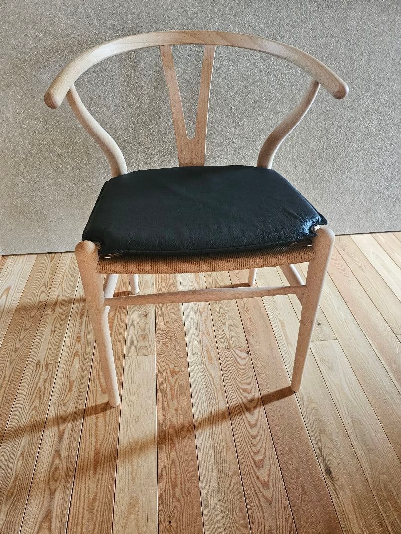 CARL HANSEN & SON ブラックレザー座布団