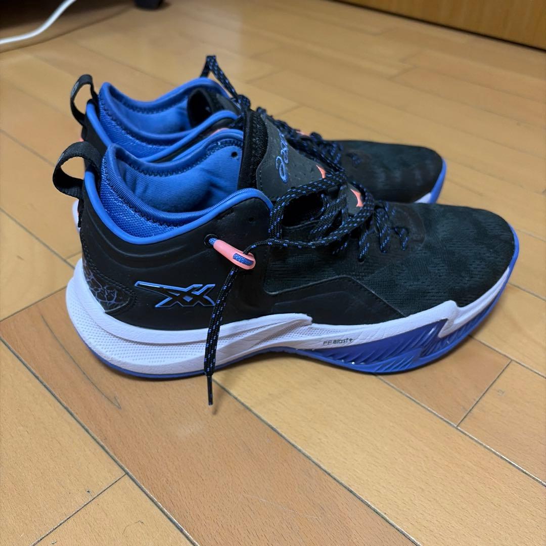 シューズ(男性用) NOVA SURGE LOW 2