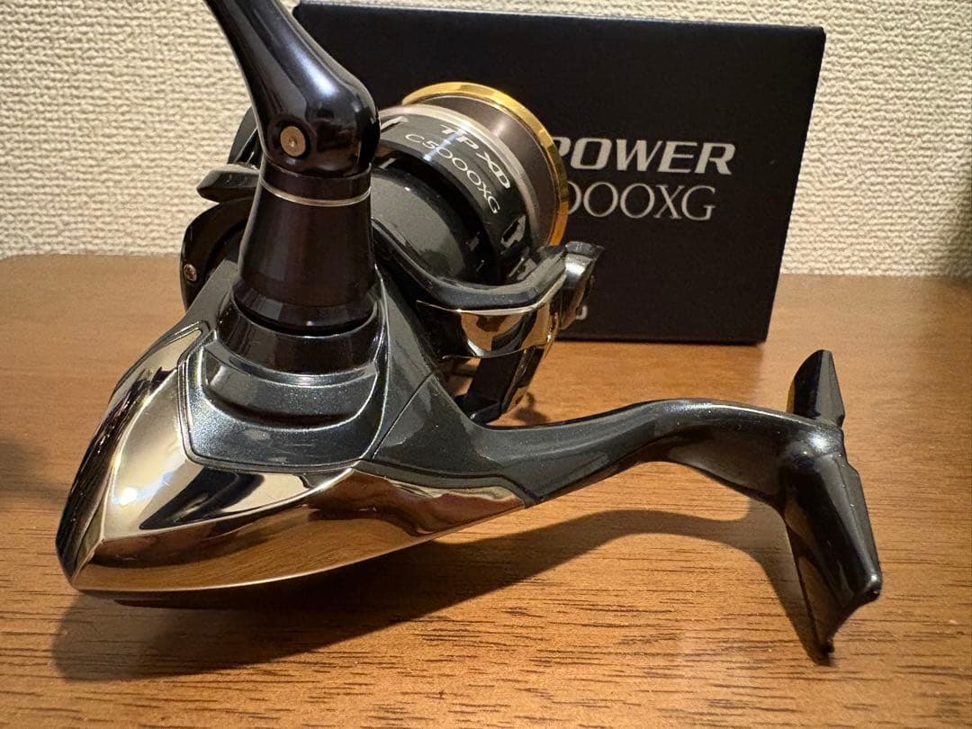 【美品】シマノ　17ツインパワーXD c5000xg