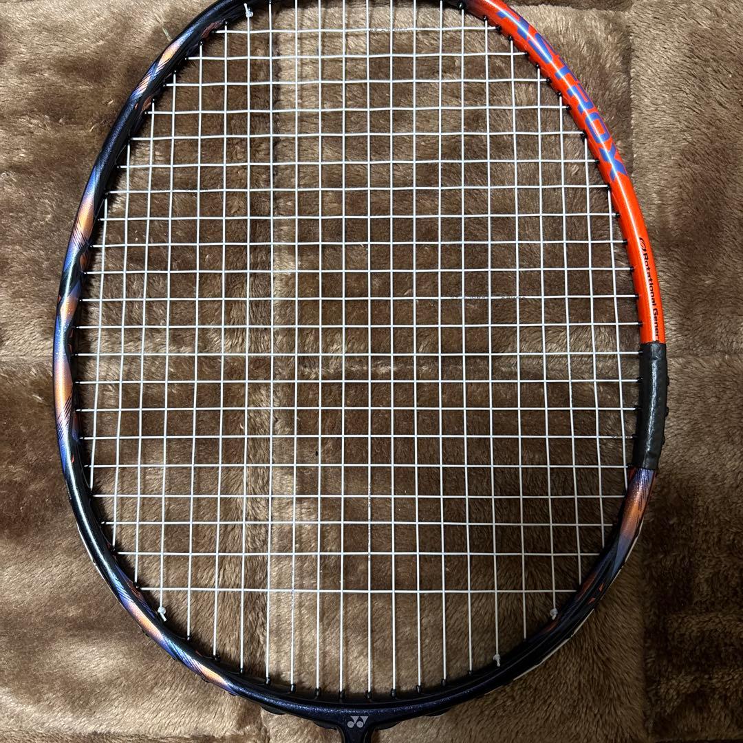 バドミントンラケットASTROX77Pro修理品