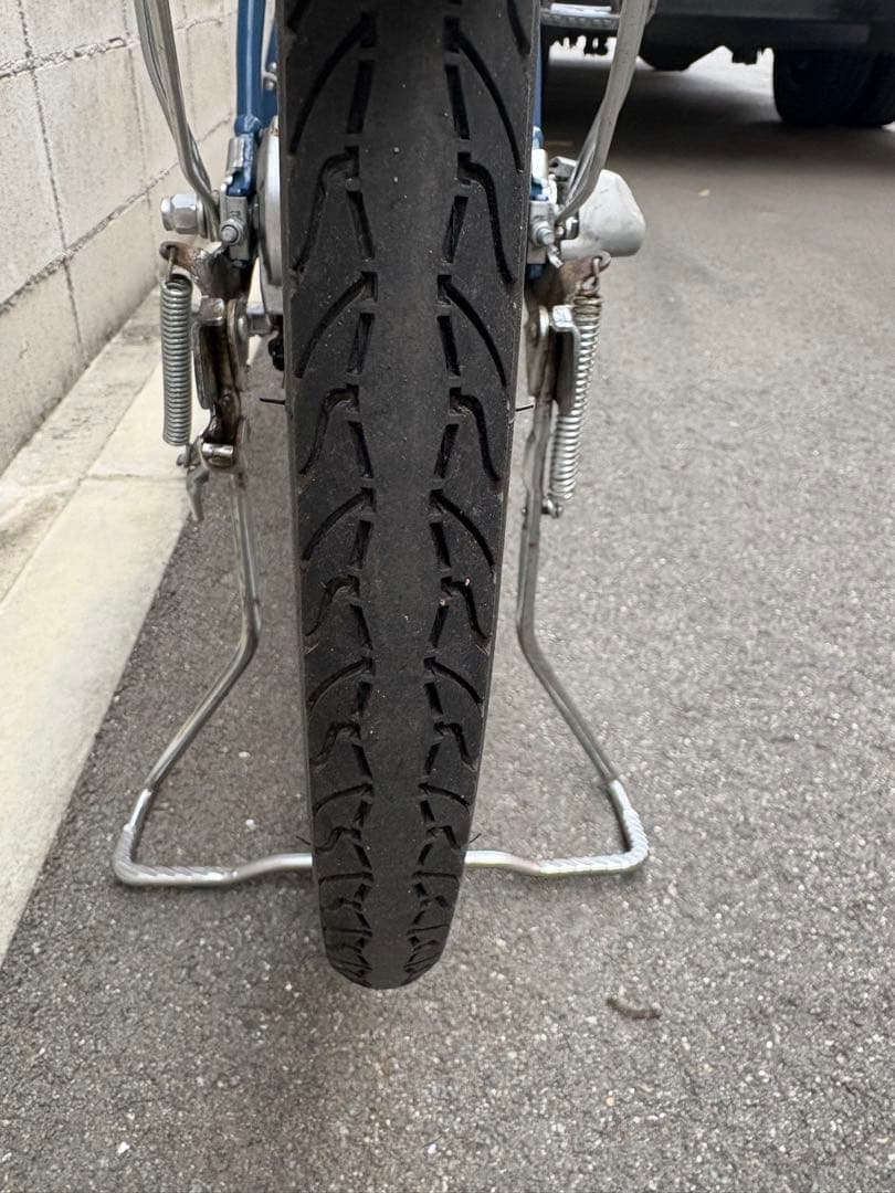 電動自転車　ブルー