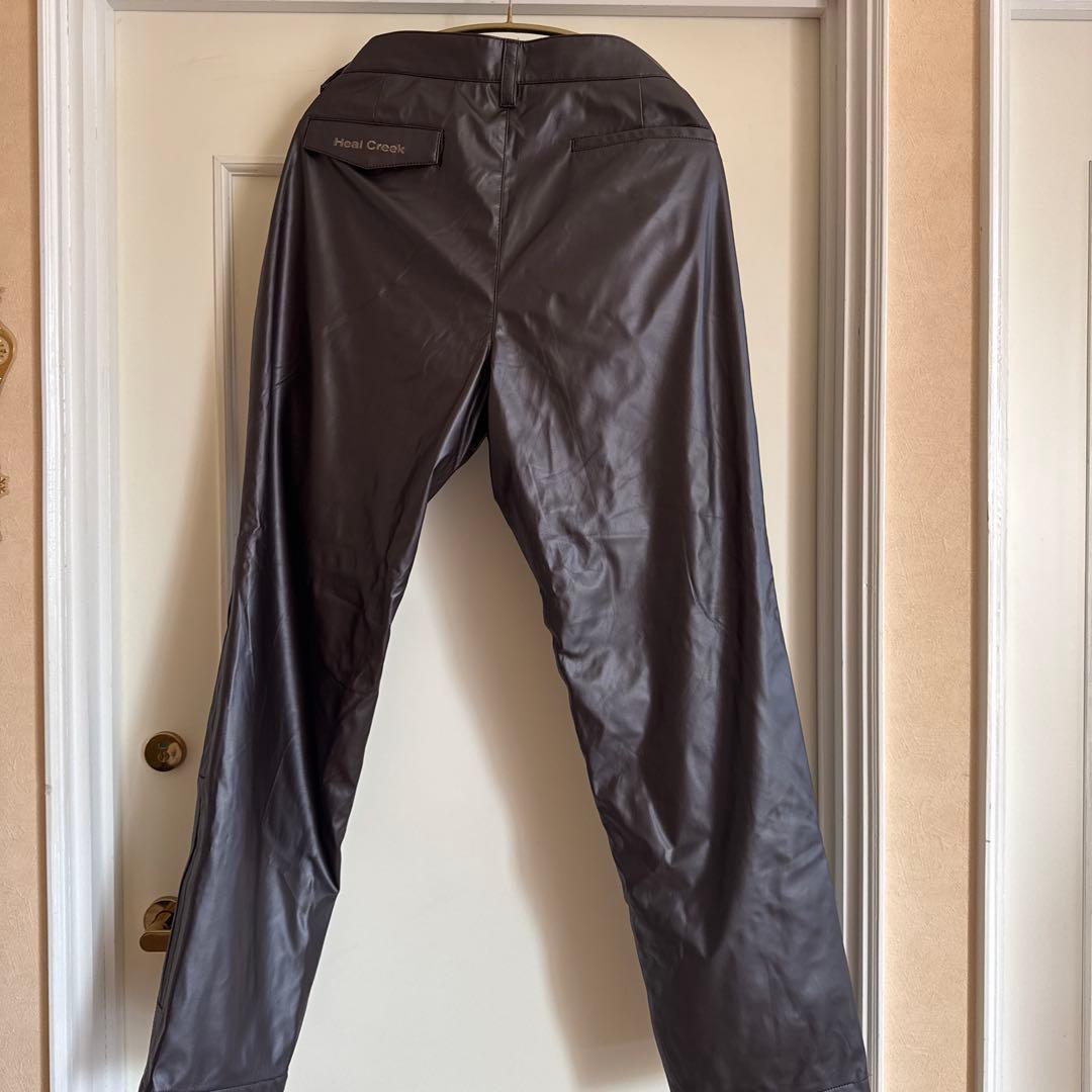 新品Heal Creek フェイクレザーパンツ88