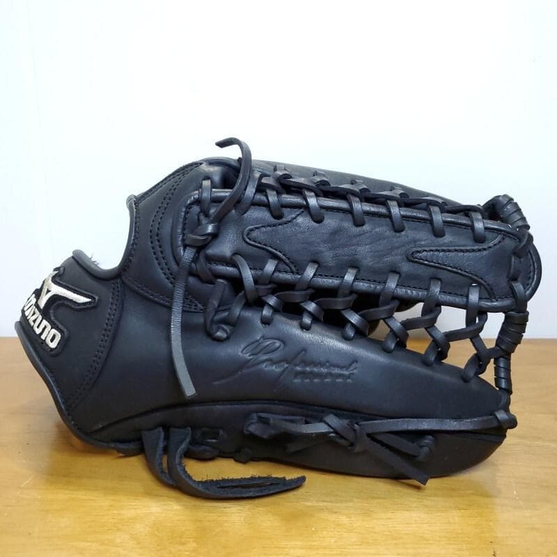 ミズノ イチローモデル 限定 グローバル版 プラチナラベル 外野用 軟式グローブ