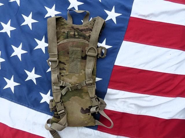 米軍 ハイドレーション システム バッグパック マルチカム 3L OCP　57