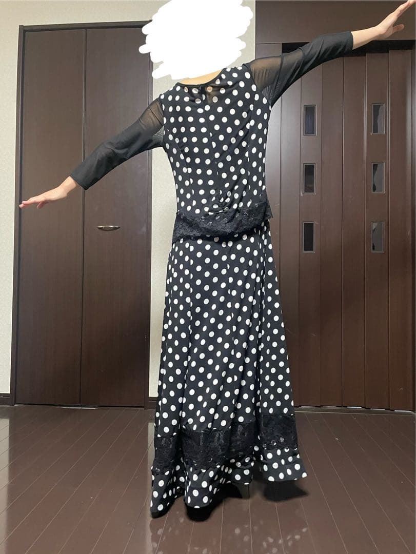 社交ダンスドレス 黒白水玉模様