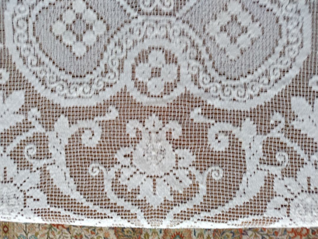 レーステーブルカバー　ハンドメイド　ビンテージ
