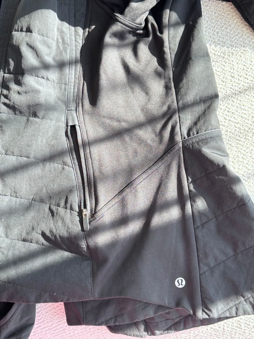 Lululemon レディースランニングジャケットS size ブラック