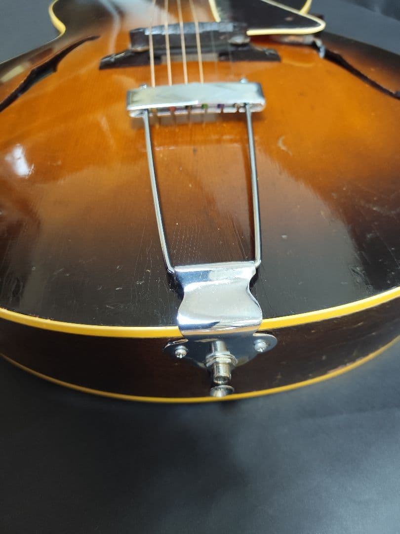 Gibson L50 アーチトップギター（1950年代）PU付き