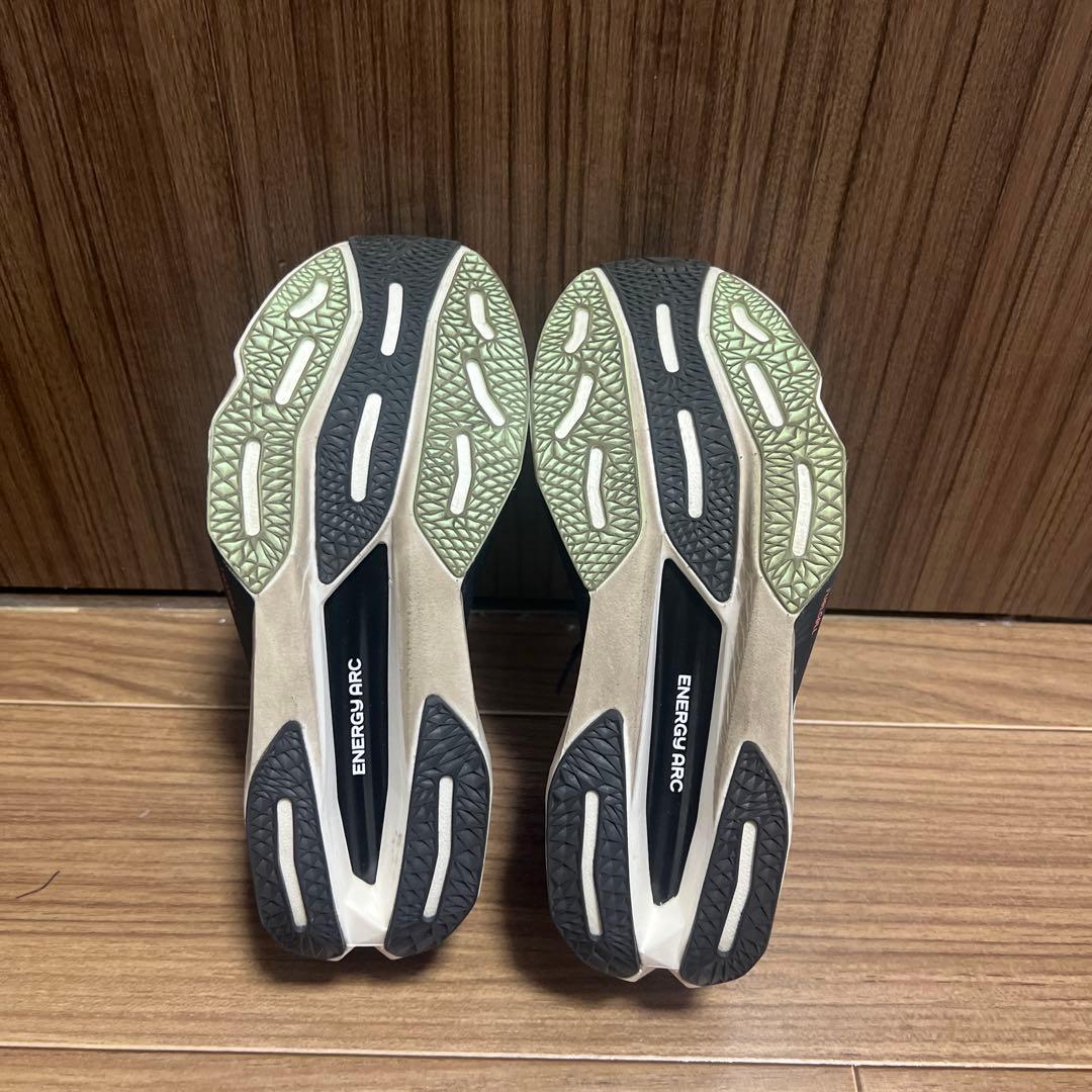 New Balance FuelCell RC Elite ピンク/ブラック