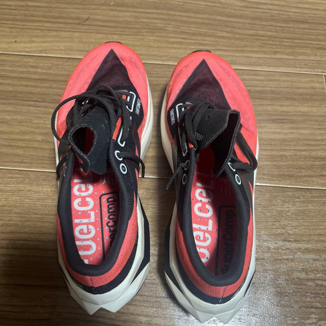 New Balance FuelCell RC Elite ピンク/ブラック