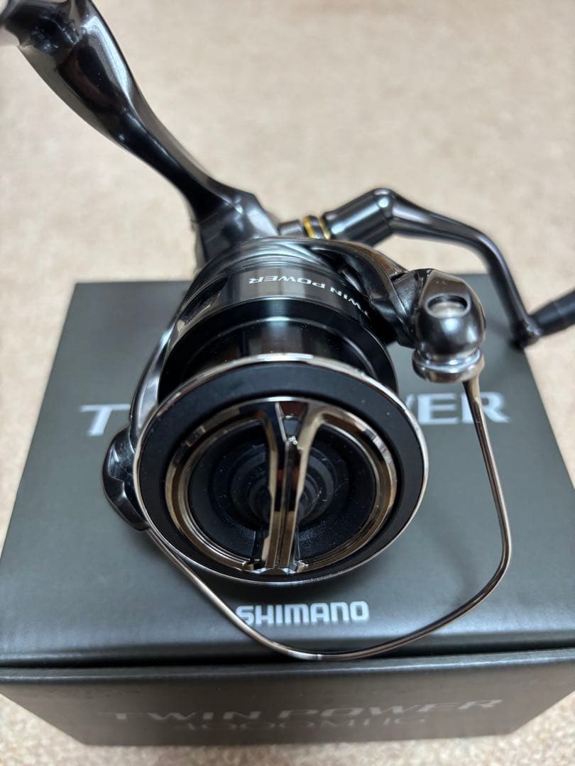 シマノ 24TWIN POWER 4000MHG スピニングリール