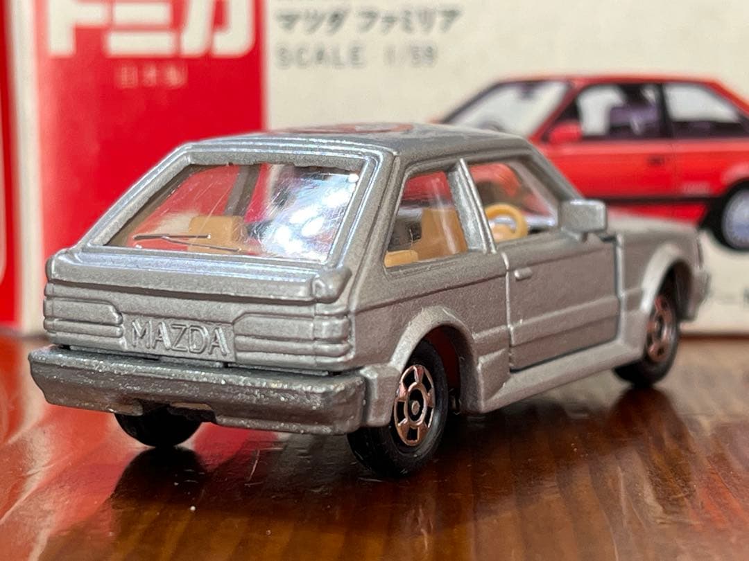 トミカ 4 マツダ ファミリア 三ノ宮そごう特注