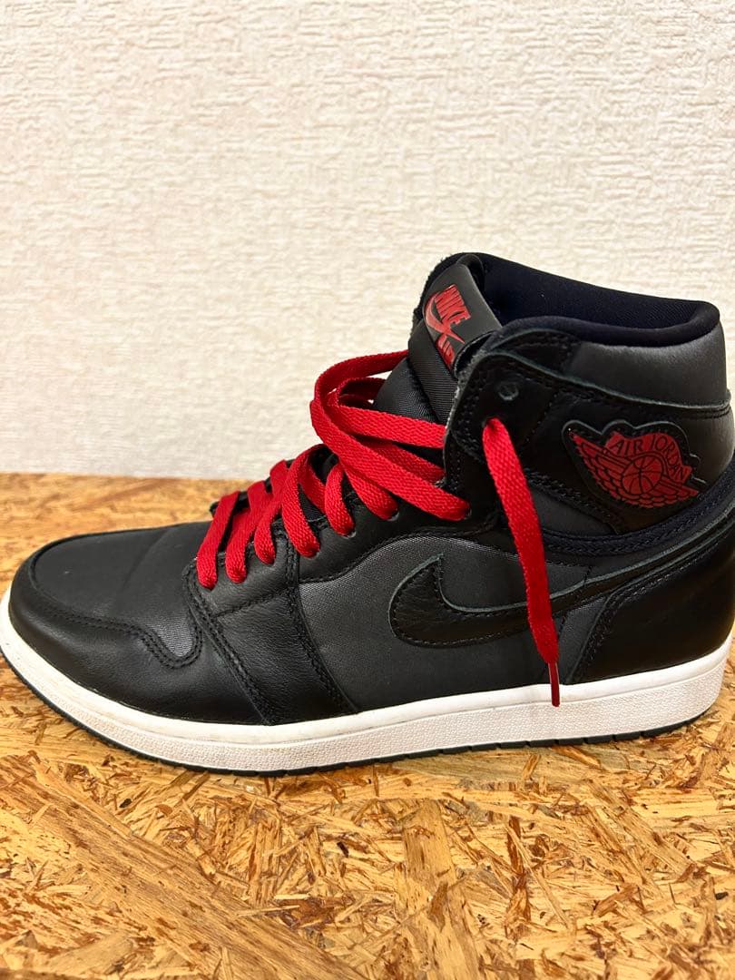 AIR JORDAN1 RETRO HIGH OG ブラックサテン