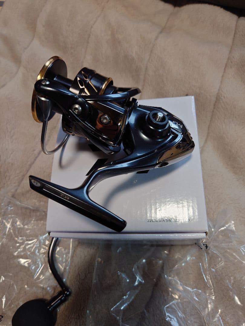 【期間限定値下】【未使用】Daiwa 22CALDIA SW 5000D-CXH