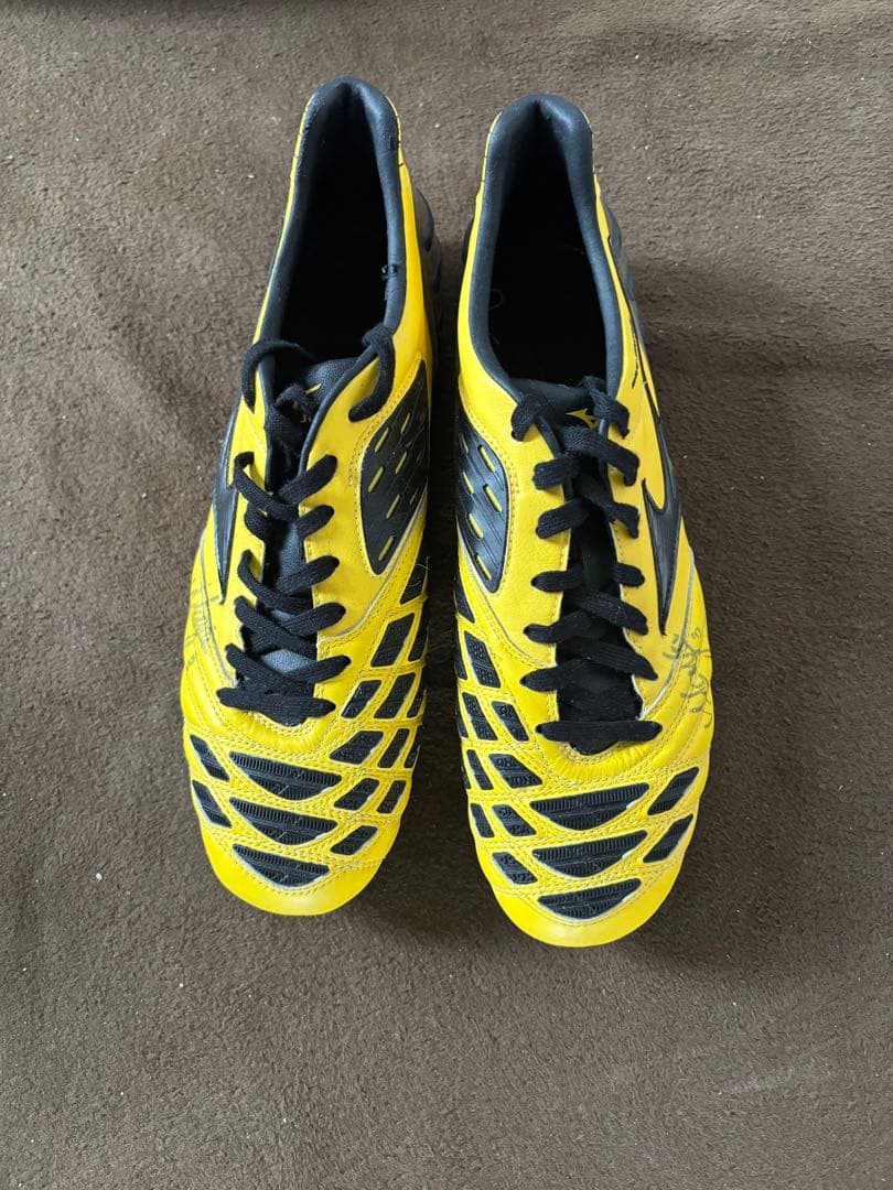 吉田麻也　直筆サイン入り　サッカースパイク　特注
