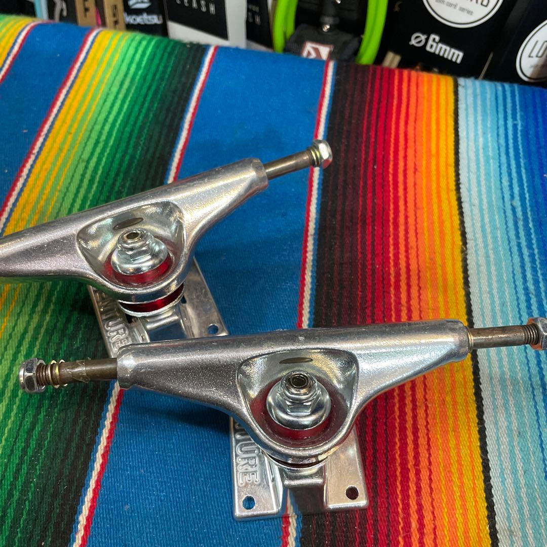 ベンチャー　venture スケートトラック　5.0low vホロー