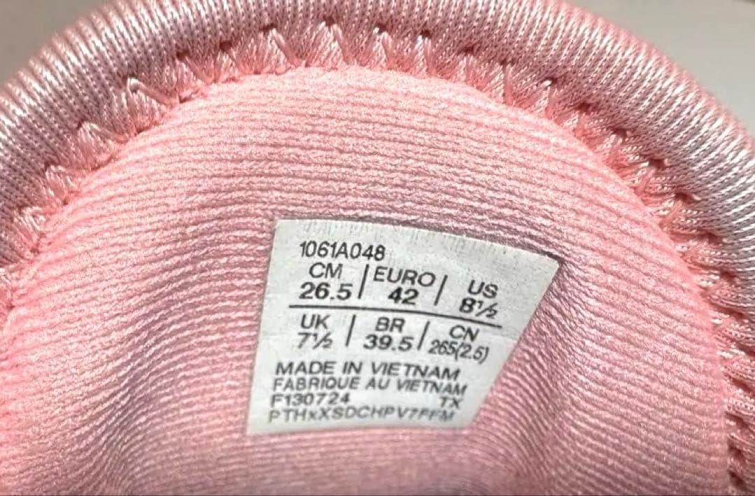 asics バスケットボールシューズ ノバサージ3ピンク　インソール新品