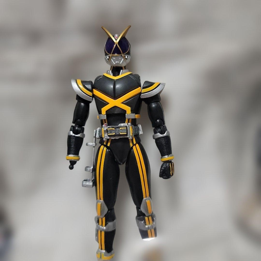 仮面ライダーファイズ　カイザ　グローイングステージセット　フィギュアーツ