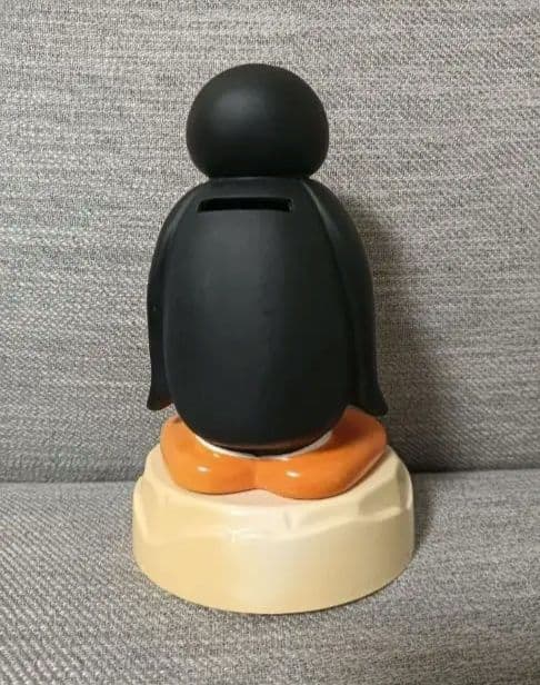 【匿名配送】 ピングー貯金箱