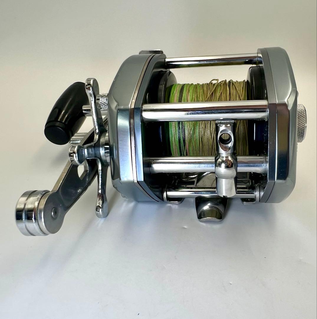 シマノ Bantam バンタム 1000L 両軸リール ベイトリール