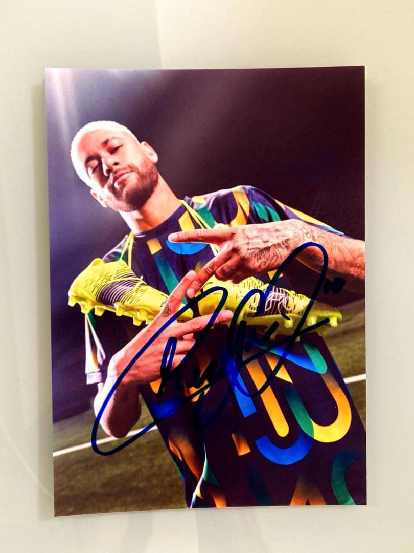 セール中…ネイマール直筆サイン入り2Lサイズ写真‥Neymar…ブラジル代表…