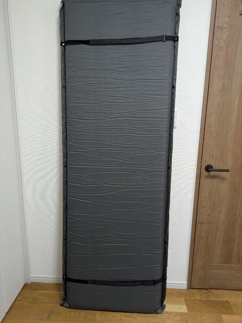 【美品】CAMDOOR 自動膨張式　インフレーターマット