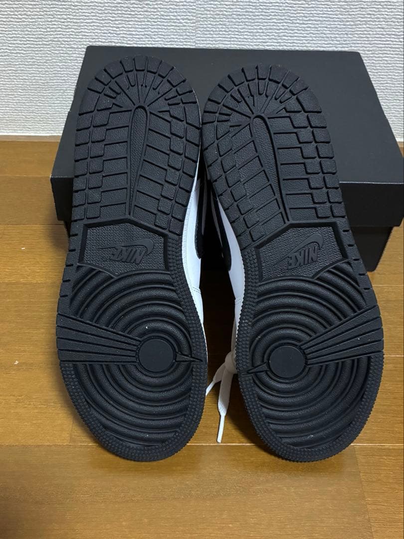 シューズ(女性用) NIKE AIR JORDAN 1 LOW(GS)