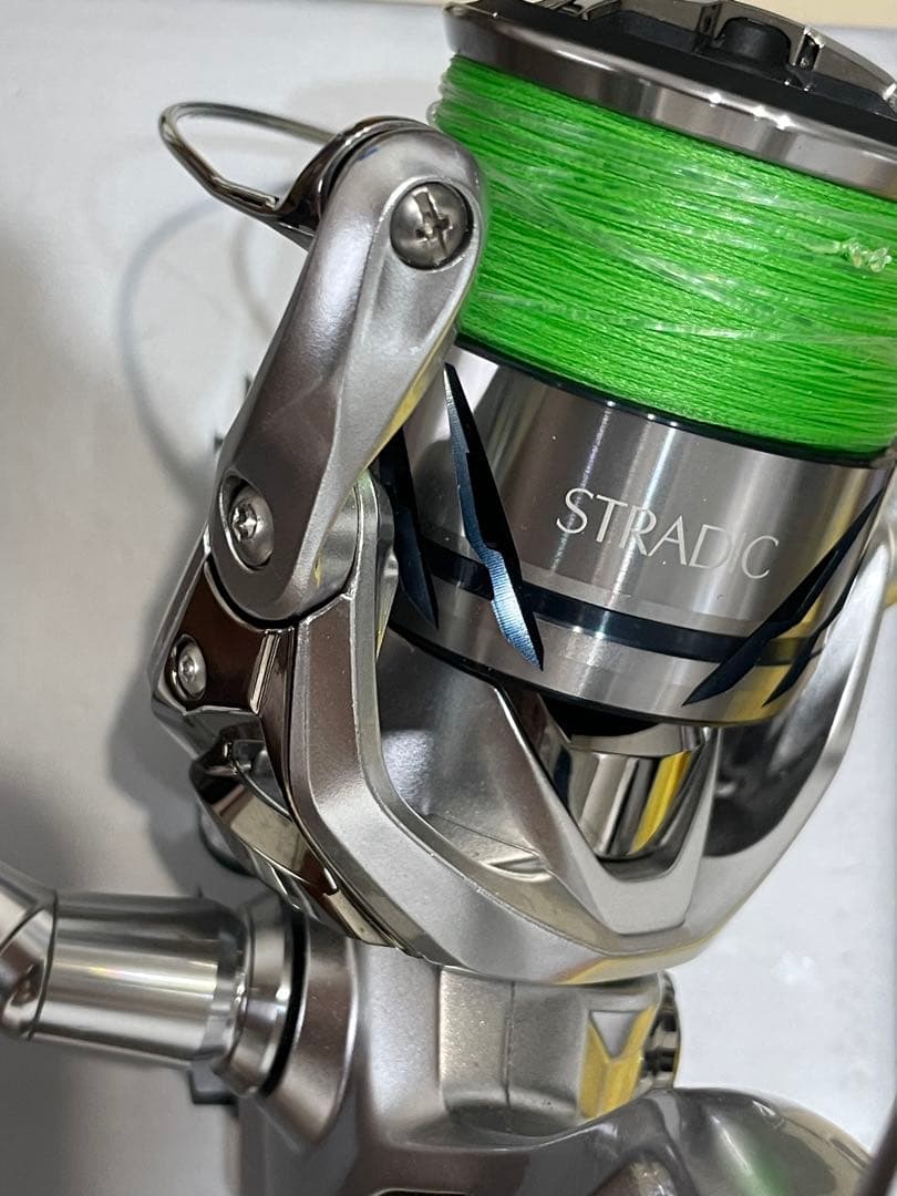 【美品】SHIMANO STRADIC 4000XGスピニングリール