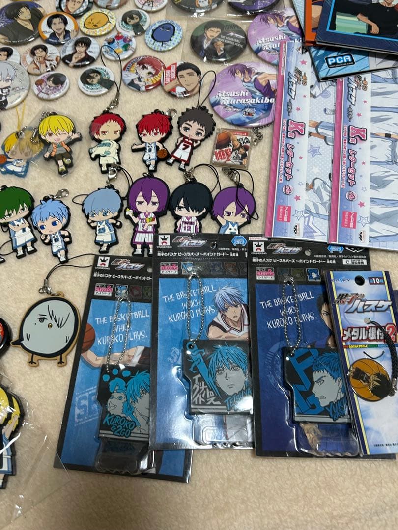 黒子のバスケ　フィギュア　缶バッジ　ラバスト　アニメグッズまとめ売り約100点