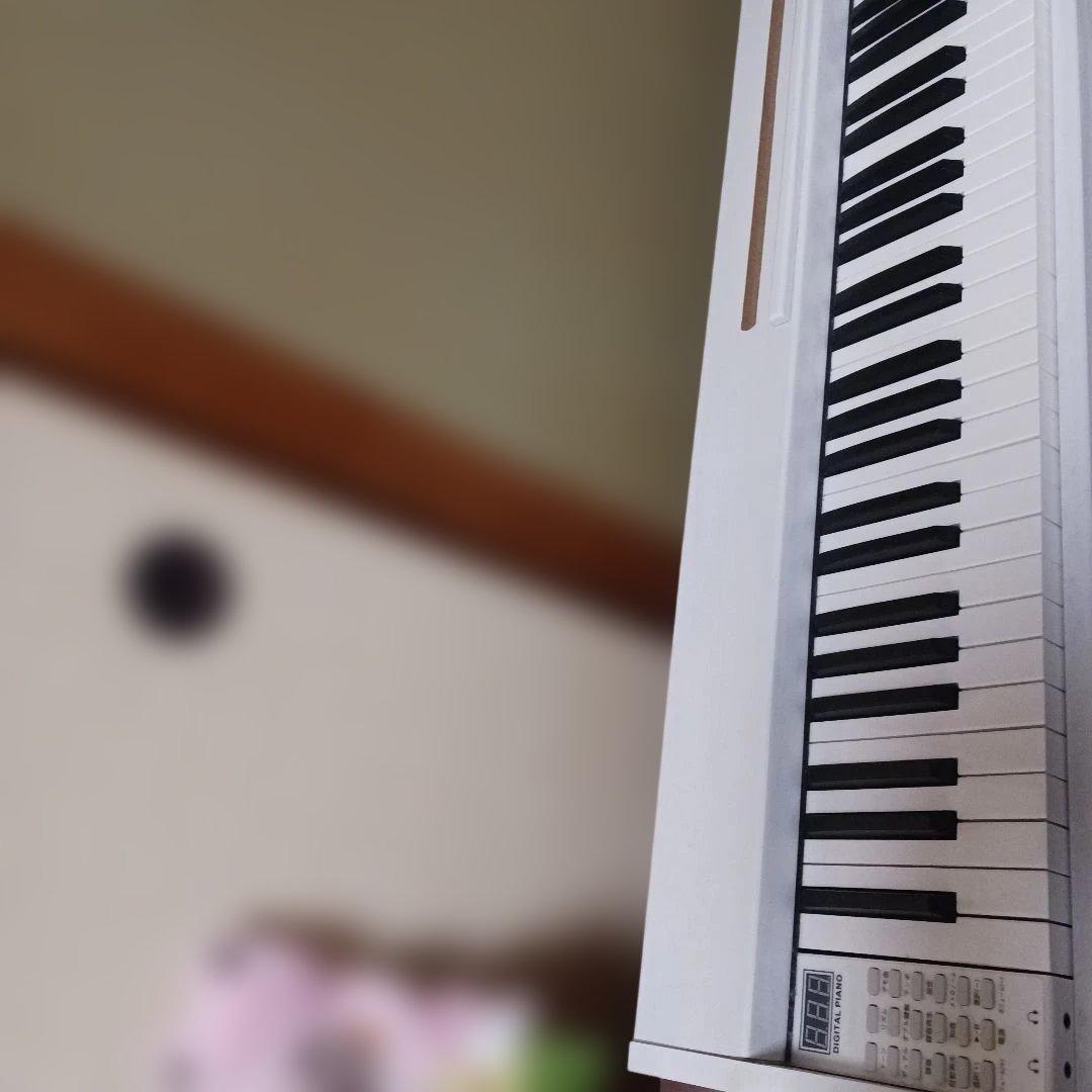 カリーナ ホワイト電子ピアノ 88鍵盤 ペダル付き