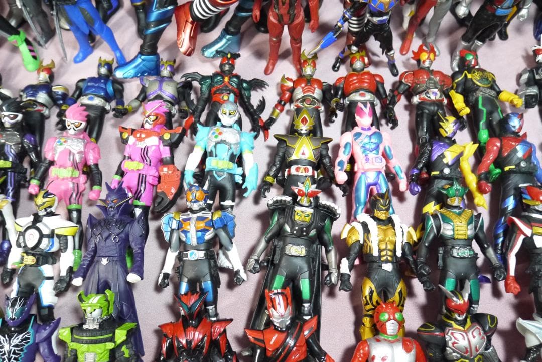ライダーヒーローシリーズ　ビックサイズソフビフィギュア　など　86体