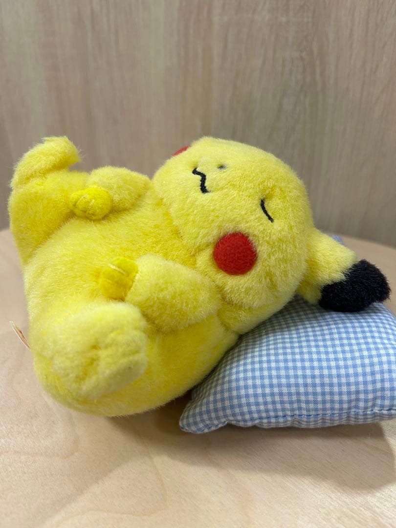 祝30周年セール【激レア】TOMY製　ピカチュウ ぬいぐるみ 寝ている姿　初期