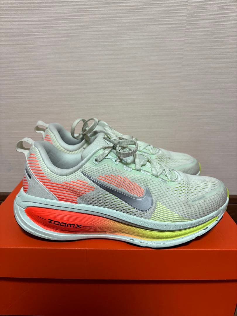 Nike ボメロ Vomero 18 25.5 cm US7.5