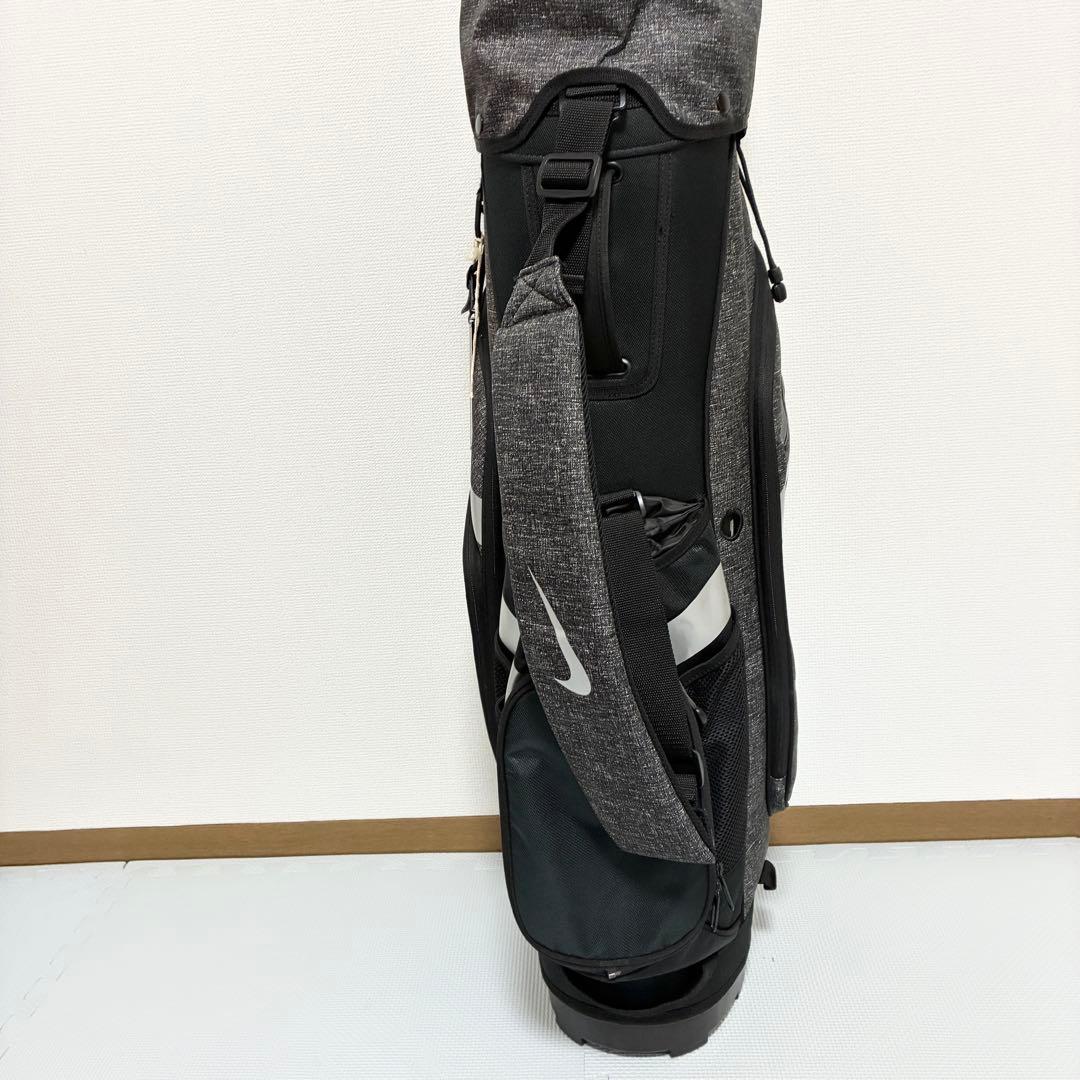 【未使用に近い・極美品】NIKE スタンド式　キャディバッグ　ゴルフ　ナイキ