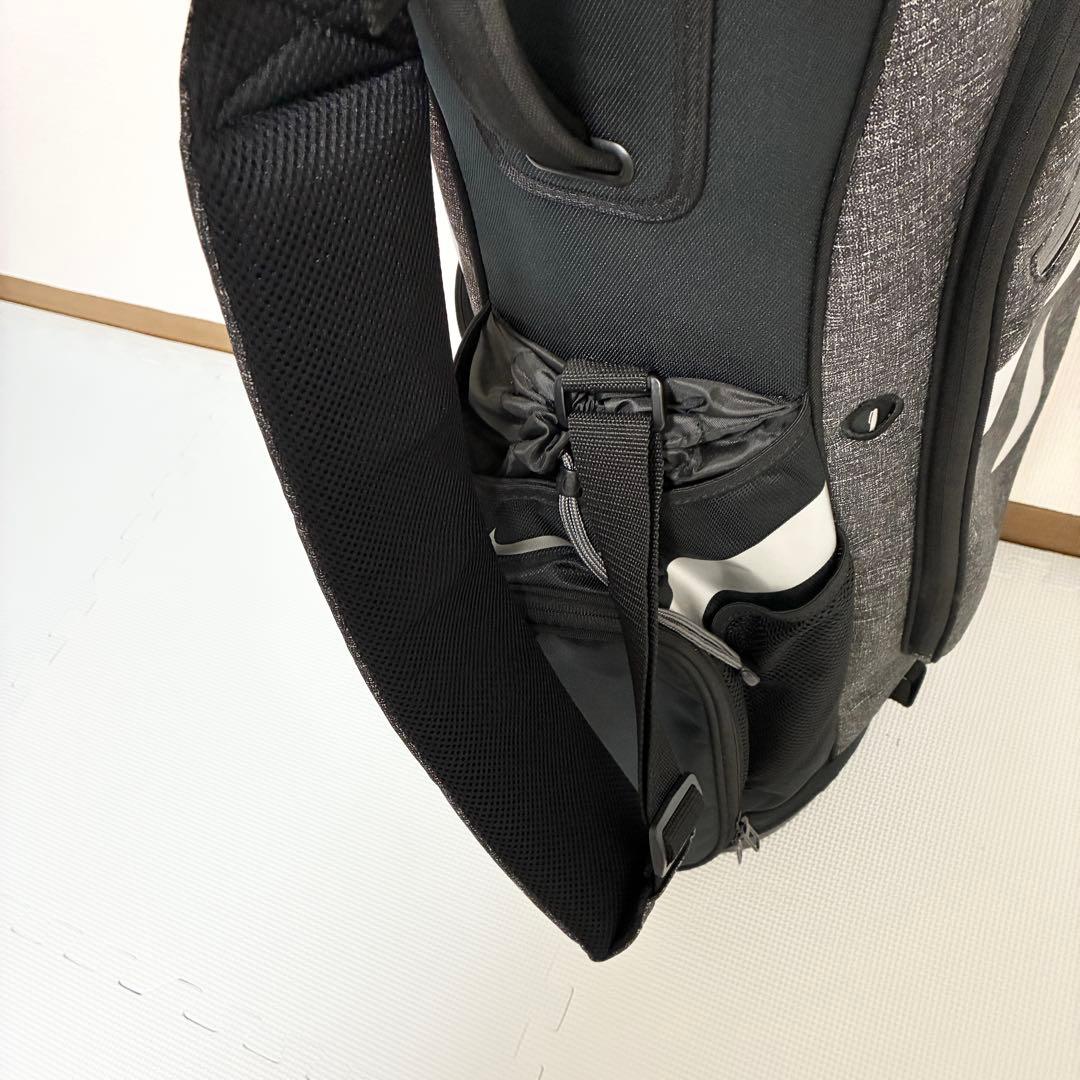 【未使用に近い・極美品】NIKE スタンド式　キャディバッグ　ゴルフ　ナイキ