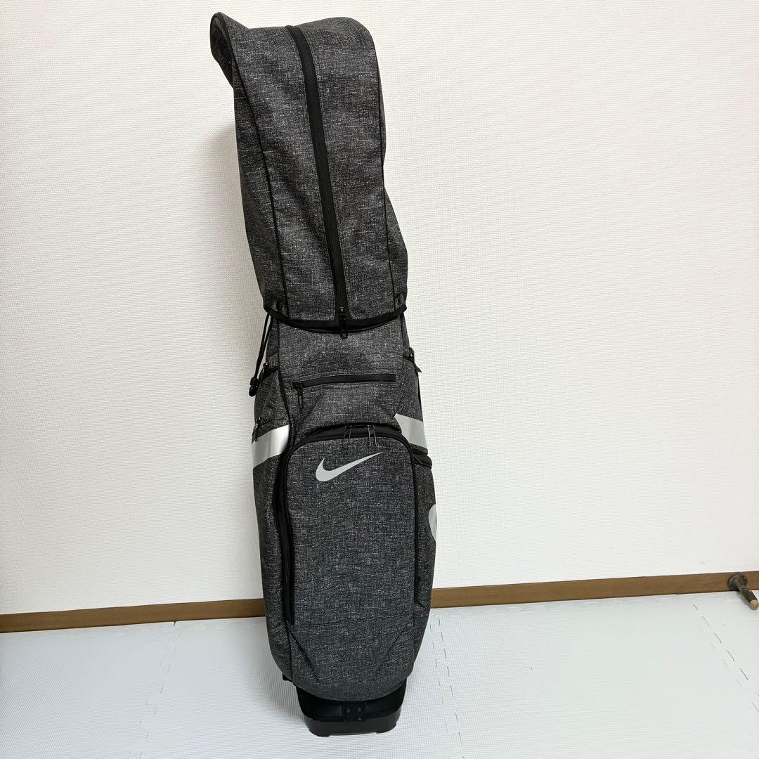 【未使用に近い・極美品】NIKE スタンド式　キャディバッグ　ゴルフ　ナイキ