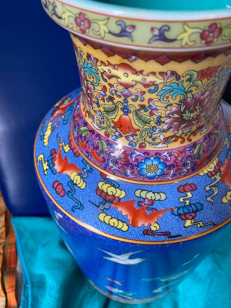 中国大清乾隆年製款洋彩軋道花鳥棒槌瓶サイズ高さ約42cm径19cm