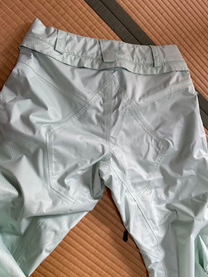 ☆値下げ☆新品未使用★VOLCOM スノーボードパンツ ミントグリーン