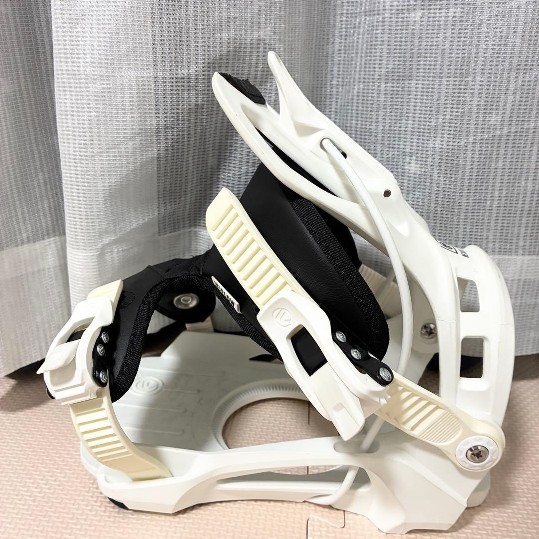 23-24 FLOW Lサイズ　スノーボード　ビンディング　バインディング　白