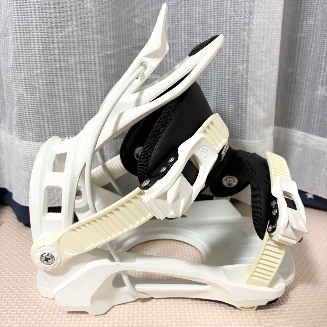 23-24 FLOW Lサイズ　スノーボード　ビンディング　バインディング　白