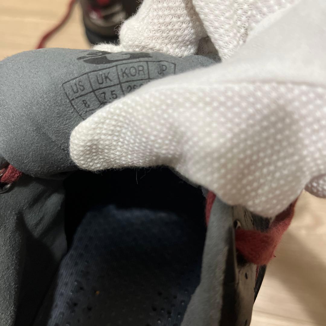 ボウリングシューズ