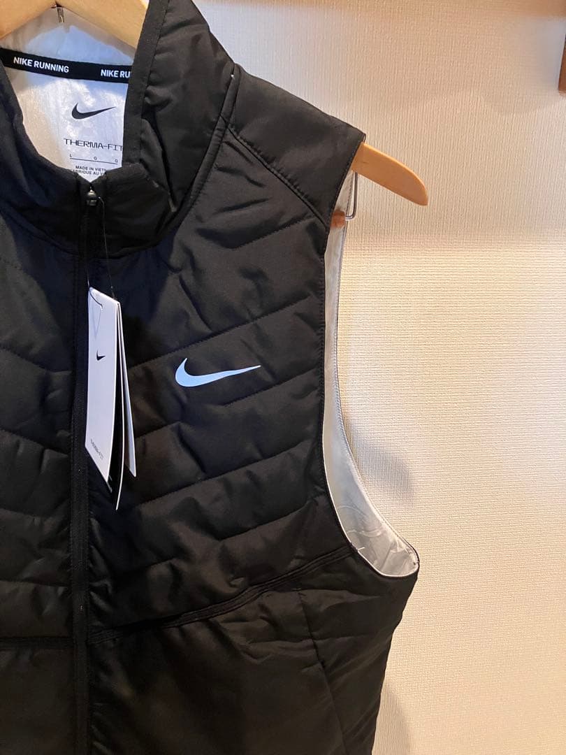 NIKE ランニングウェア ベスト 新品 メンズ アウターナイキ Lブラック