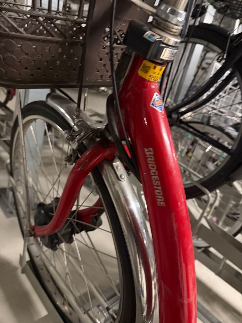 ブリヂストン電動アシスト自転車 赤 チャイルドシート付き　26インチ