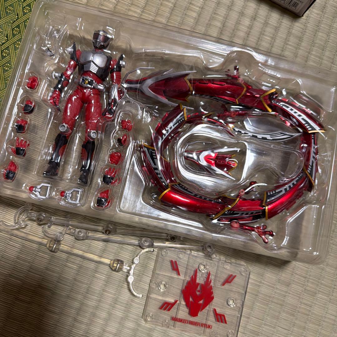 S.H.Figuarts 仮面ライダー 龍騎